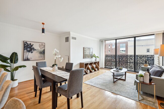 Photo - 2555 PENNSYLVANIA Ave NW Unit 907