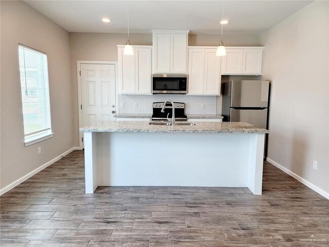 Building Photo - 17 Sandpiper Ave Unit 3