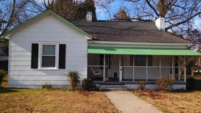 Photo - 606 Mac Nair St