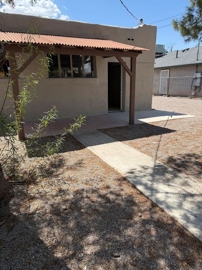 HOUSE FOR RENT