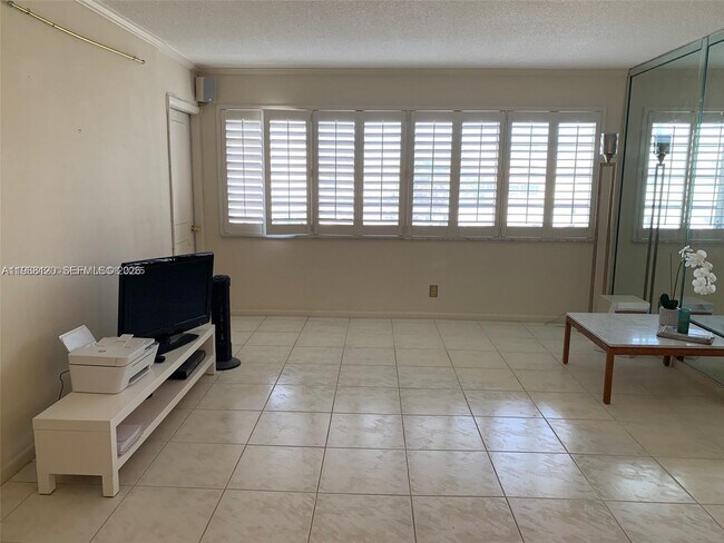 Photo - 215 SE 3rd Ave Unit 3 D