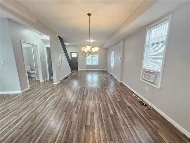 Photo - 418 Short St