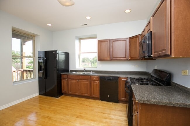 Photo - 2537 N Kildare Ave Unit 4