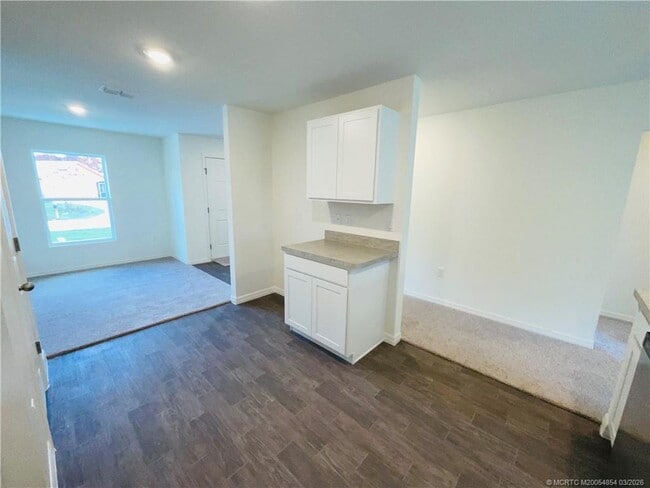 Photo - 1701 SE Manth Ln
