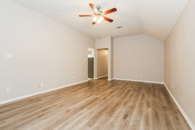 Photo - 18407 Knob Hill Lake Ln