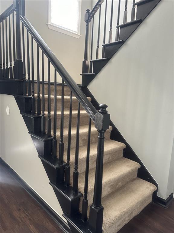 Photo - 505 Oxford Crest Ct NW