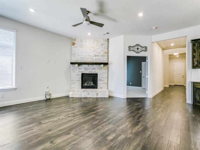 2215 Yorktown Dr