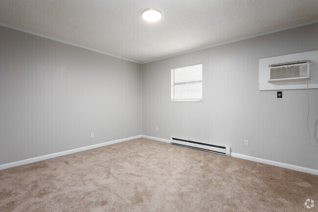 1BR, 1BA - 700SF - Bedroom - Cedar Green