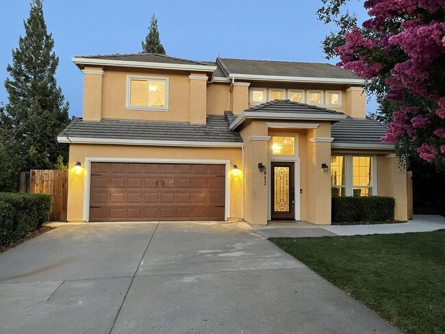 Building Photo - Gorgeous Private large lot in Rocklin!