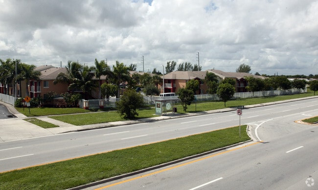 Photo - Douglas Pointe