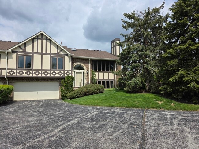 Building Photo - 9234 Windsor Pkwy