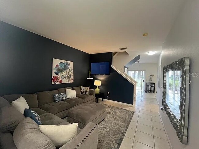 7755 Plantation Cir