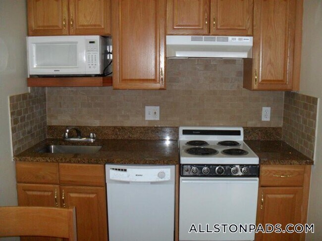 Photo - 1110 Commonwealth Ave Unidad 208