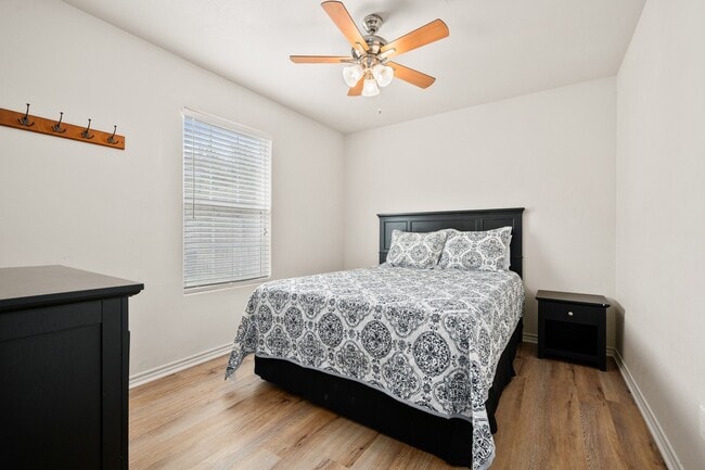 Photo - 113 Gillespie Ln