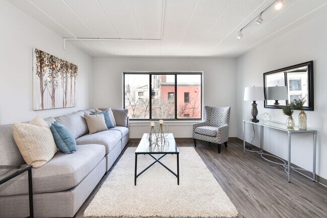 Photo - Oliver & Wendell Apartments