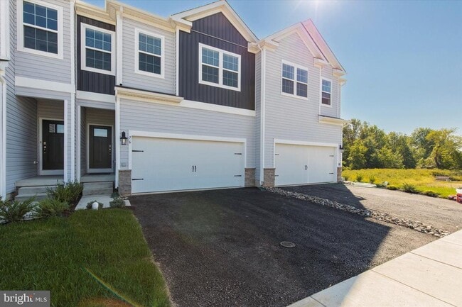 Photo - 76 Fonthill Ct Townhome