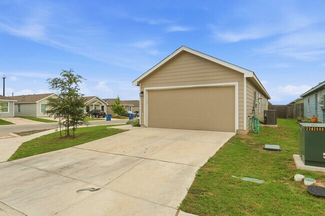 Photo - Single-Story 3/2 Rental Near Lackland Air Force Base | No Carpet | Fridge Included |