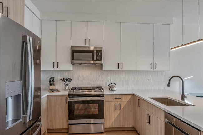 Photo - 365 Terhune Rd Unit ID1400064P