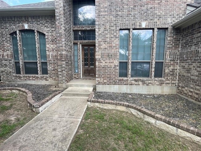 Building Photo - 1504 Fieldstone St