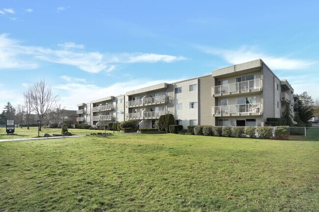 Photo - Lochside Apartments