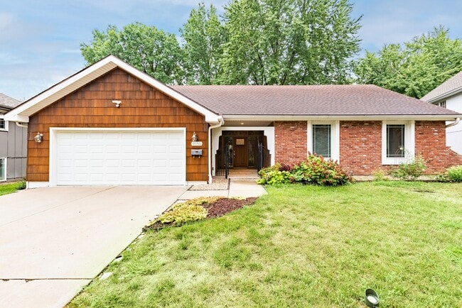Photo - Beautiful 3 Bed Overland Park Ranch Home NEWLY REMODELED