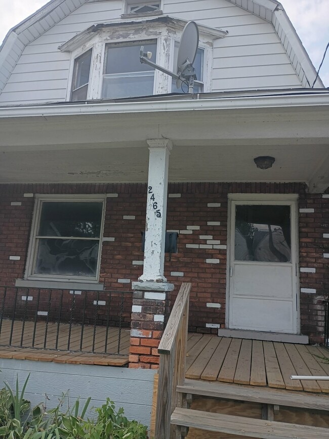 Building Photo - 2465 Lawton Ave