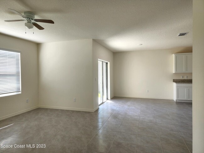 Photo - 4925 Amasa Cir