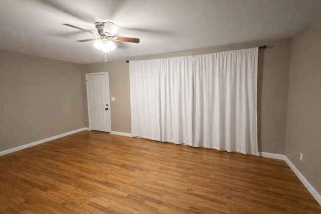 Photo - 705 Childress St