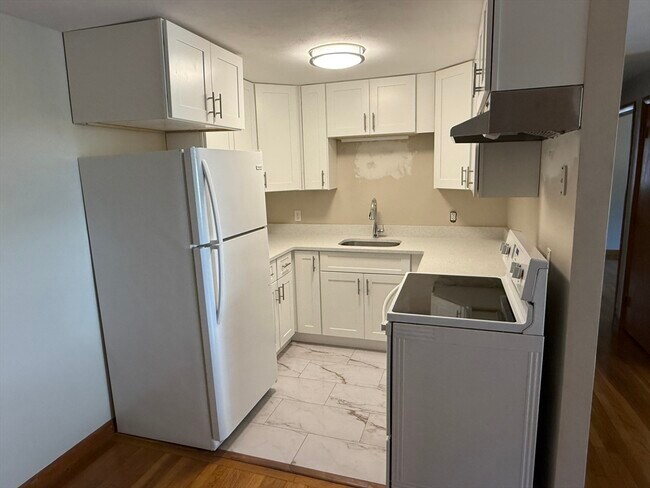 Photo - 255 Elm St Unit 204