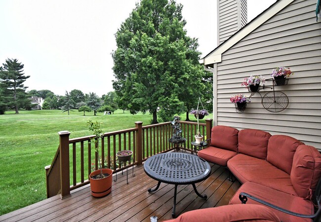 Building Photo - 187 Pinecrest Ln