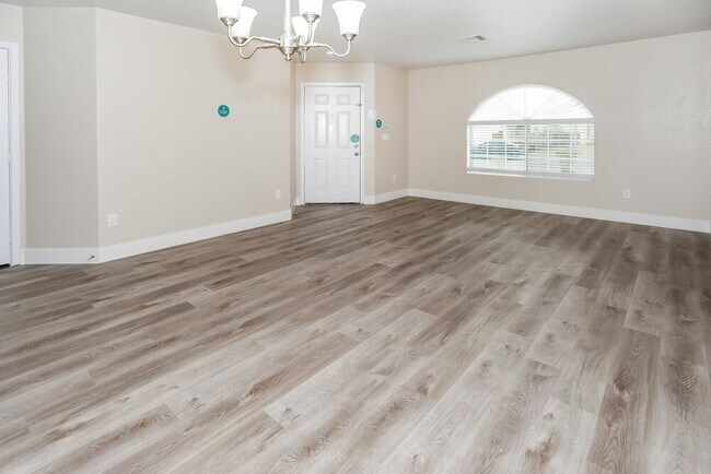 Photo - 1820 Loida Ct