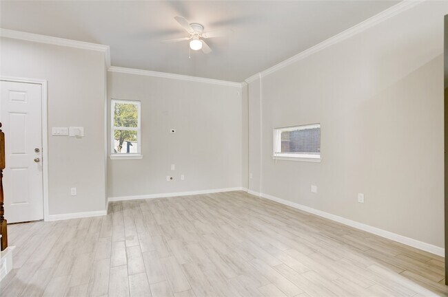 Photo - 1045 Marcolin St Unidad B