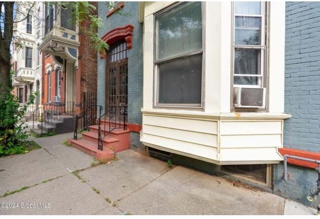 Photo - 2636 5th Ave Unit 2