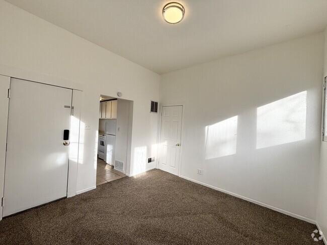 Building Photo - 1110 E 200 S Unit 4 Rental