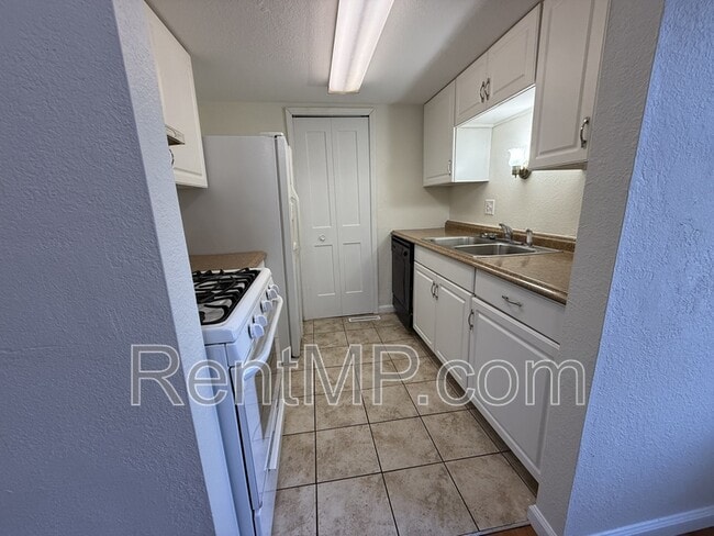 Photo - 1825 South Dr