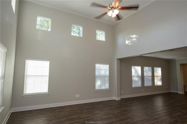 Photo - 615 Fairview Ave