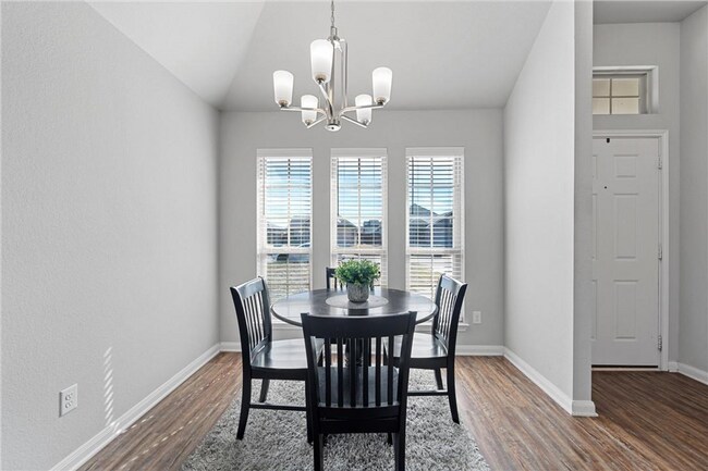 Photo - 3/2 Near Baylor