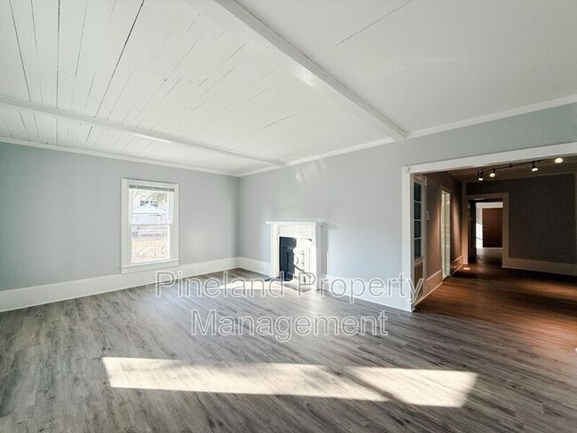 Photo - 413 E Donaldson Ave