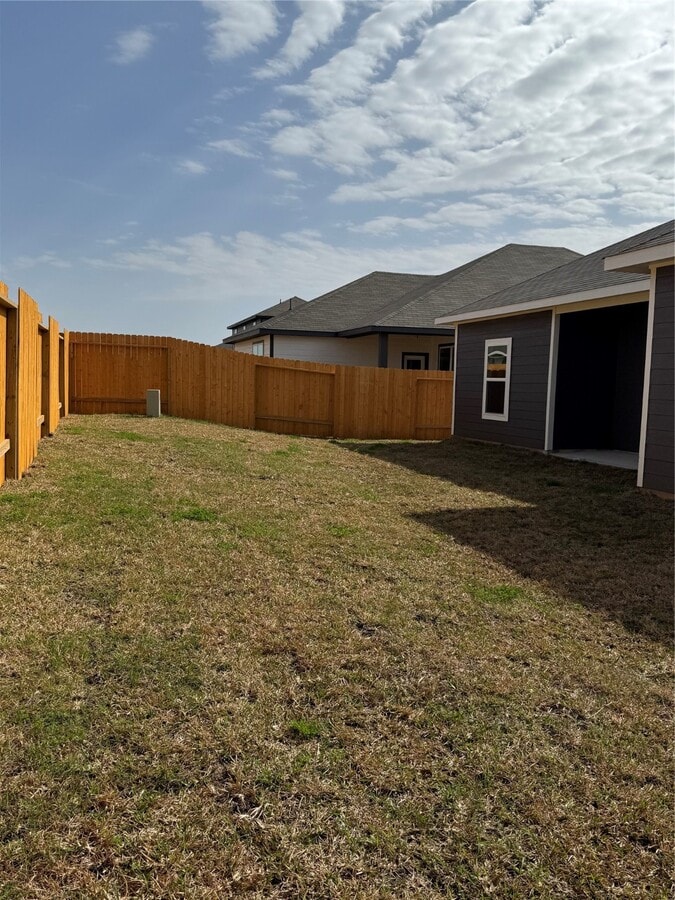 Photo - 401 Mystic Slopes Dr