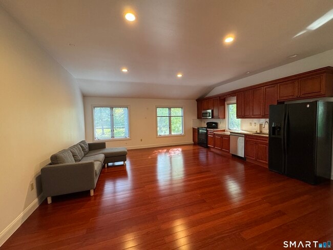 Photo - 108 Comstock Hill Ave