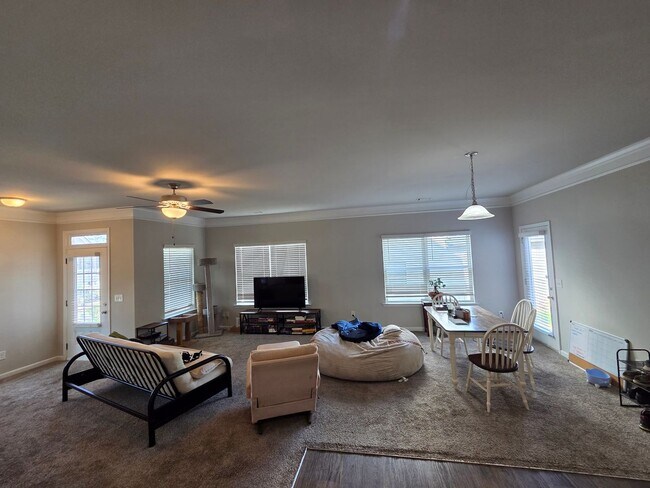 Photo - Gorgeous 3 bedroom home!