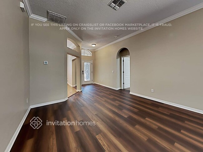 Photo - 136 Lombard Cir