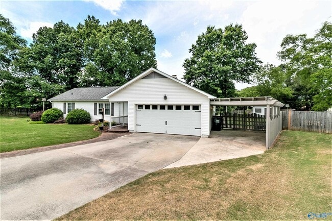 Photo - 1201 Aldridge Dr SE House