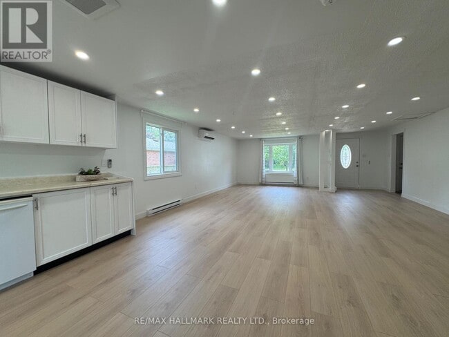Photo - 321 Sunnidale Rd