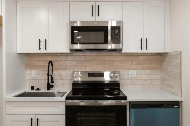Photo - 5550 E Knoll Dr Unit 5550