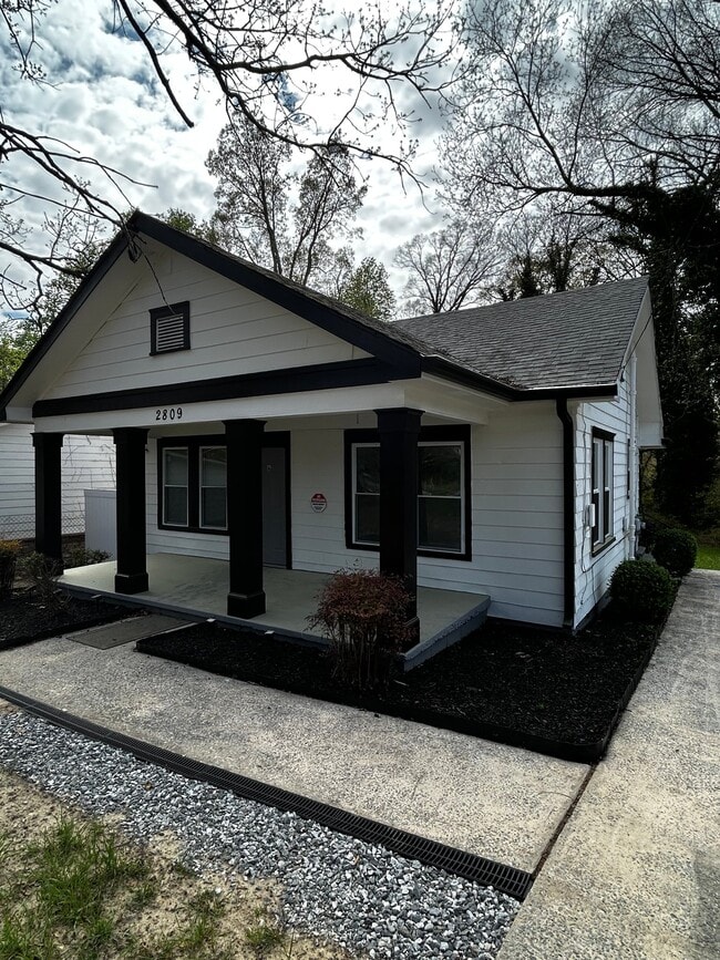 Building Photo - 2809 7th St SW