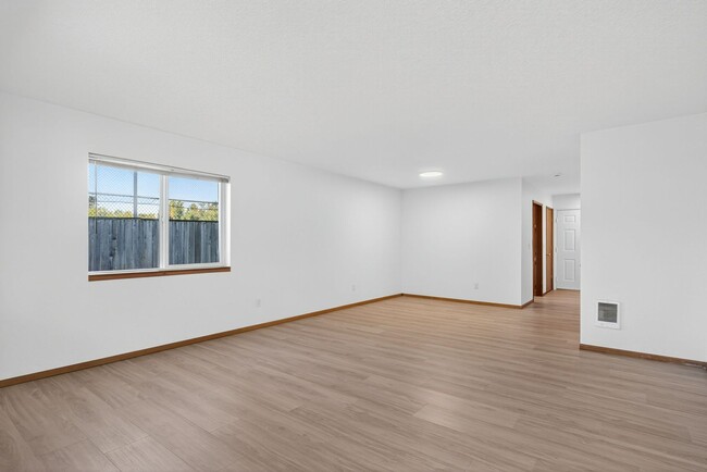 Photo - 470-470 W Gloucester St Unit 440