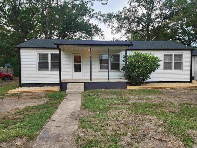 Building Photo - 211 SE 3rd St Rental