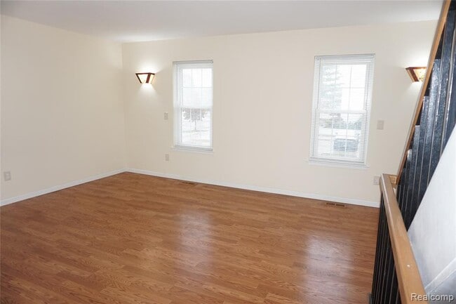 Photo - 37680 Charter Oaks Blvd