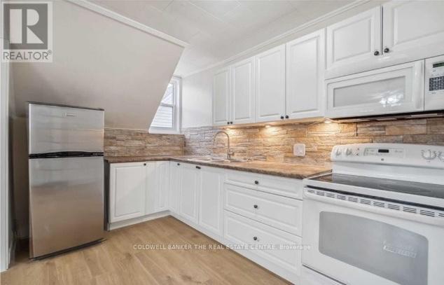 Photo - 77 Mohawk St Unité UPPER